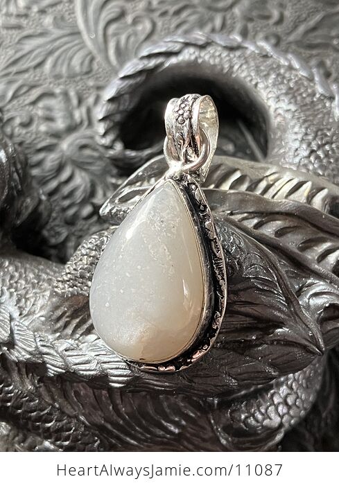 African Moonstone Gemstone Crystal Jewelry Pendant - #iLRtXYCiBYM-6