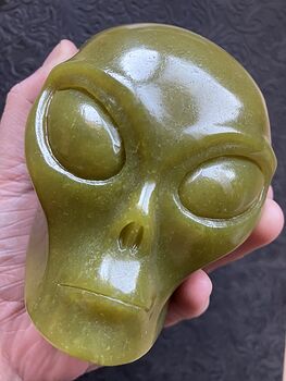 Alien Head Crystal Carving in Green Serpentine #ji3aB9UHoeM