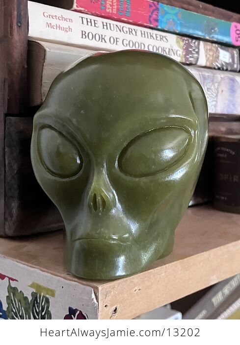 Alien Head Crystal Carving in Green Serpentine - #ji3aB9UHoeM-11