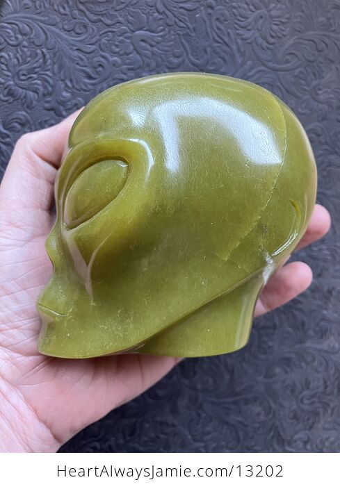 Alien Head Crystal Carving in Green Serpentine - #ji3aB9UHoeM-4