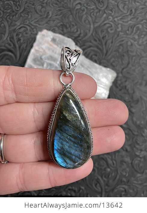 Antique Styled Dark Blue Flash Labradorite Pendant Stone Crystal Jewelry - #4Yt1trhheZk-2