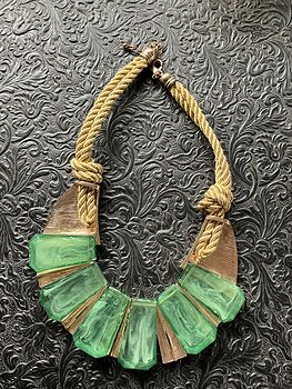Beautiful Green and Hammered Gold Toned Bib Necklace #HfZ6PpBpr54