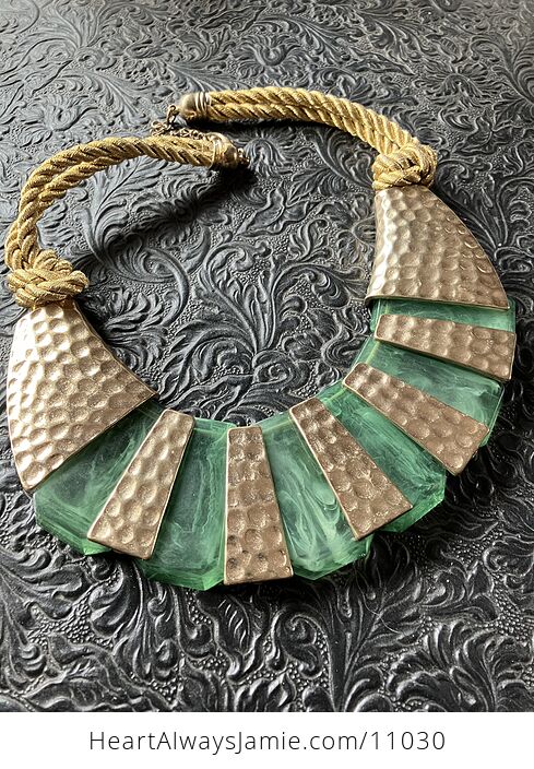 Beautiful Green and Hammered Gold Toned Bib Necklace - #HfZ6PpBpr54-3