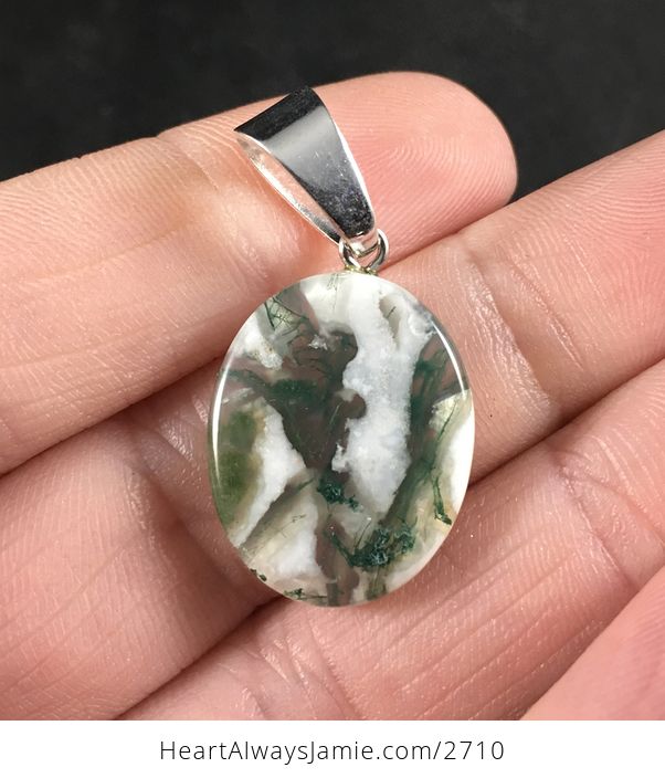 Beautiful Oval Shaped White and Green Moss Agate Stone Pendant Necklace - #xOeqhPlC0eM-1