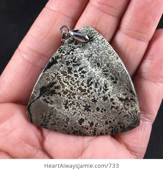 Beautiful Triangle Shaped Natural Chuhua Jasper Stone Pendant Necklace - #oVJ2bvzZ32U-2