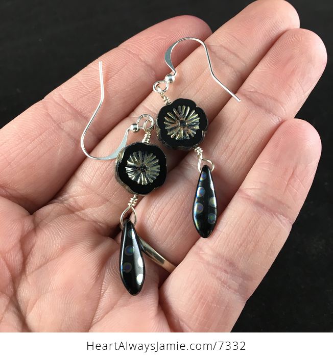Black and Gold Glass Hawaiian Flower and Peacock Dagger Earrings with Silver Wire - #dnDBXHkoMgw-1
