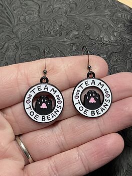 Black and Pink Cat Paws with Team Toe Beans and Heart Earrings #bOnGaHM3lPA