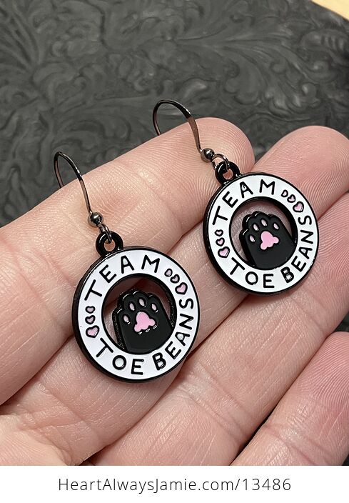 Black and Pink Cat Paws with Team Toe Beans and Heart Earrings - #bOnGaHM3lPA-4