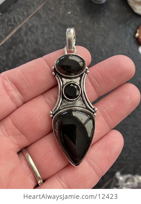 Black Chalcedony Onyx Stone Jewelry Crystal Pendant - #i8jhVklUdWg-2