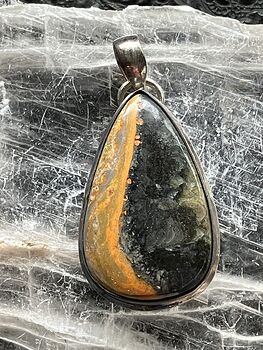 Bumble Bee Jasper Crystal Stone Jewelry Pendant #ltyTCWY85XU