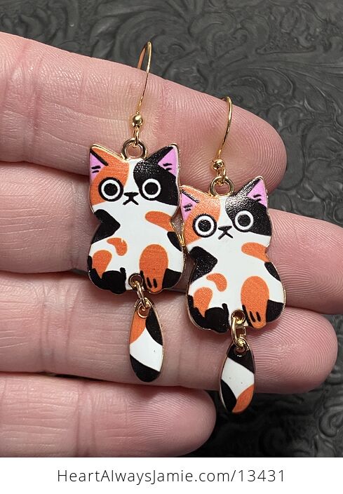 Calico Cat Dangly Tail Earrings - #4n3BRkVqRWo-4