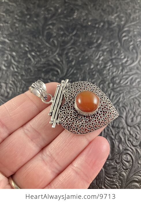 Carnelian Crystal Stone and Silver Heart Jewelry Pendant - #gTsvEfNTuSY-3