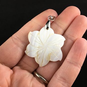 Carved White Shell Flower Jewelry Pendant #5Uwnjkgermw
