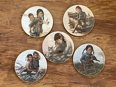 Collectible Plates Children of Aberdeen by Kee Fung Ng Artists of the World Bradex #qF3ia73I8p0