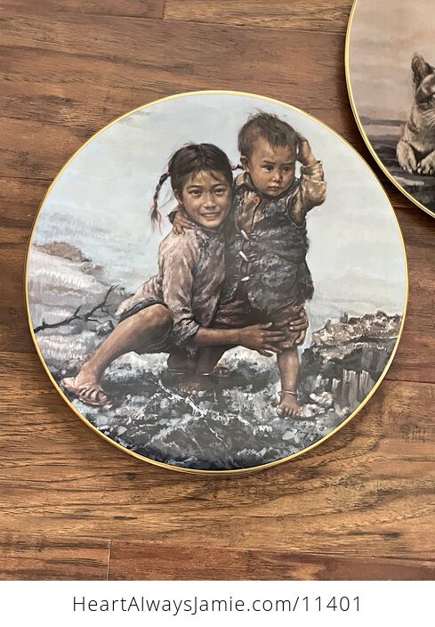 Collectible Plates Children of Aberdeen by Kee Fung Ng Artists of the World Bradex - #qF3ia73I8p0-5