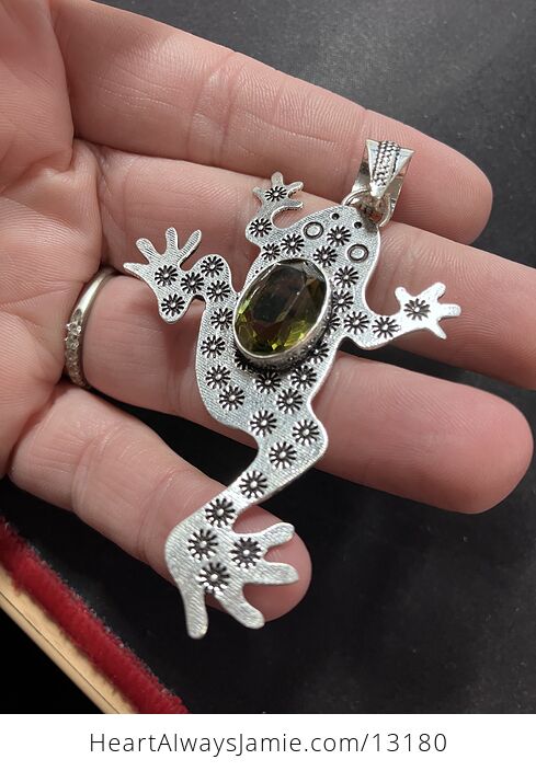 Dark Peridot Frog Stone Jewelry Crystal Pendant - #sotHBfRE8kQ-4