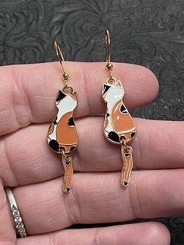 Enamel Calico Cat Dangly Tail Earrings #Tx0lYKlFiAE