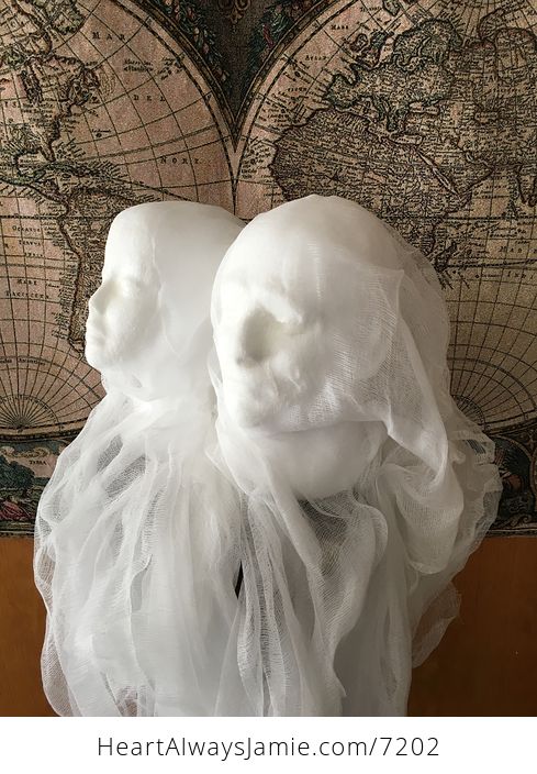 Female Ghost Head Spooky Indoor Halloween Decoration - #X1waPgOgpEU-12