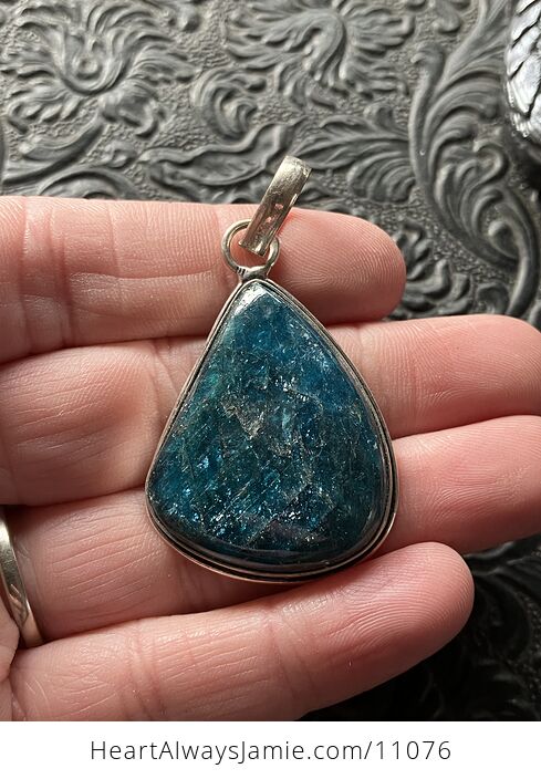 Flashy Blue Apatite Stone Crystal Jewelry Pendant - #kRQxFVR9Lf8-5
