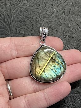 Flashy Labradorite Pendant Stone Crystal Jewelry Chip Discount #pejjOF0MN38