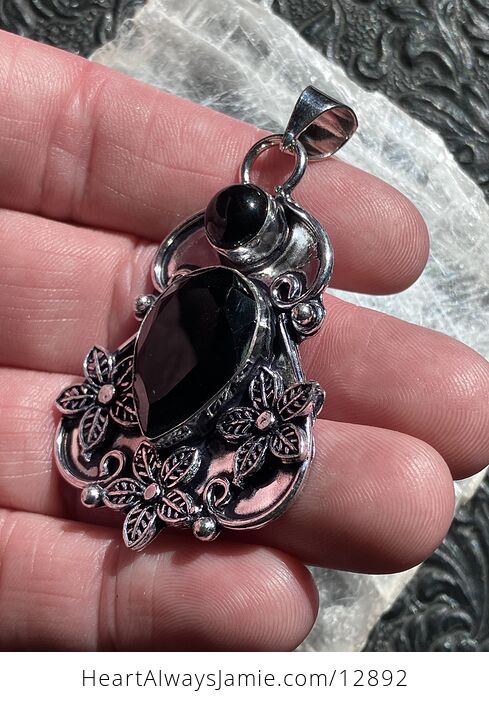 Floral Black Onyx Chalcedony Agate Crystal Stone Jewelry Vintage Styled Pendant - #HPV3UXtnlNk-4