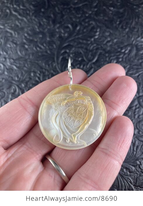 Flying Pixie Fairy Carved in Round Mother of Pearl Shell Pendant Jewelry - #ti2OE10daiA-2