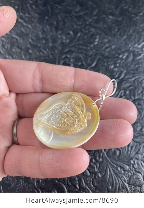 Flying Pixie Fairy Carved in Round Mother of Pearl Shell Pendant Jewelry - #ti2OE10daiA-3
