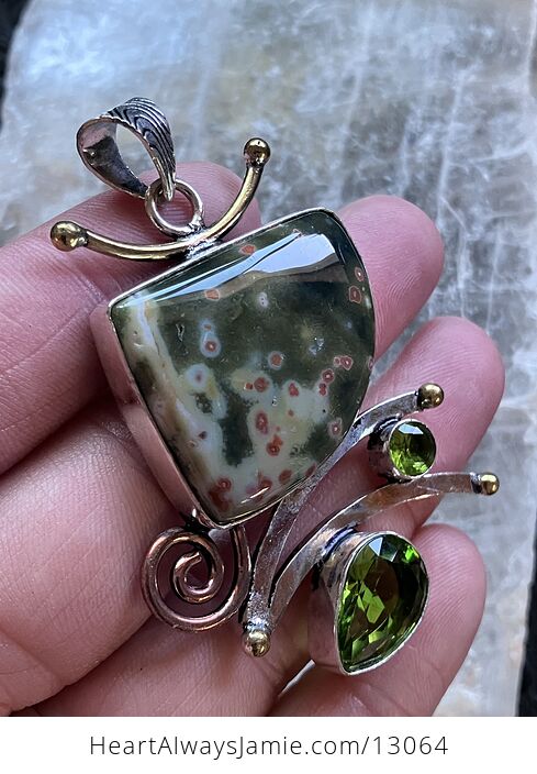 Funky Ocean Jasper and Peridot Crystal Stone Jewelry Pendant - #IOG93AVlMFE-4