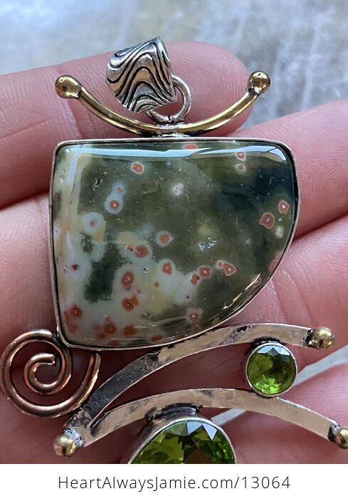 Funky Ocean Jasper and Peridot Crystal Stone Jewelry Pendant - #IOG93AVlMFE-7