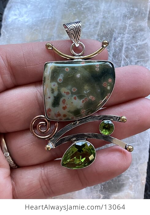 Funky Ocean Jasper and Peridot Crystal Stone Jewelry Pendant - #IOG93AVlMFE-3