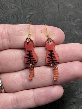 Ginger Orange Tabby Cat Dangly Tail Earrings #N1zaMvrFhsM