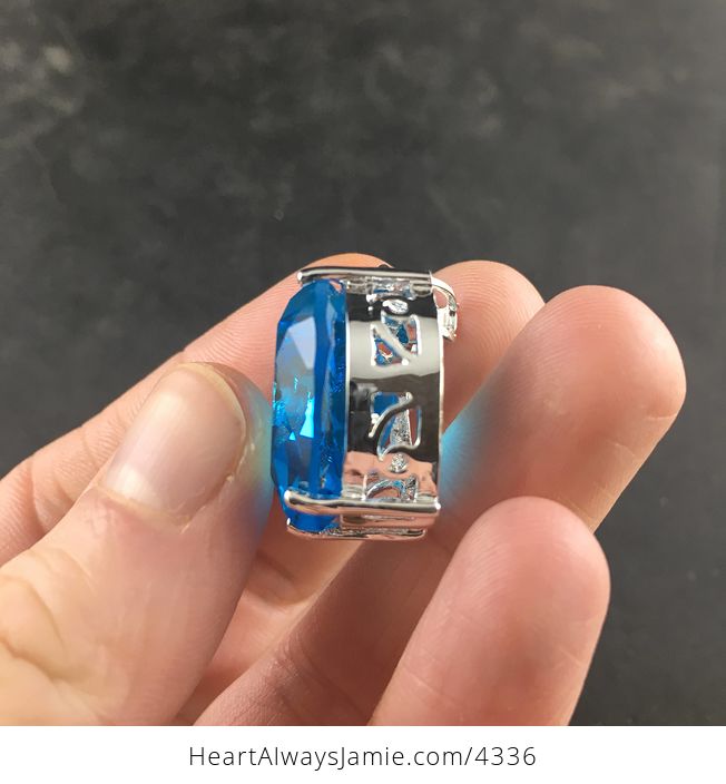 Gorgeous Heart Shaped Faceted Blue Topaz Gemstone Gem Pendant Necklace - #0blwKwrVKV8-8