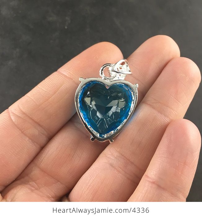 Gorgeous Heart Shaped Faceted Blue Topaz Gemstone Gem Pendant Necklace - #0blwKwrVKV8-9