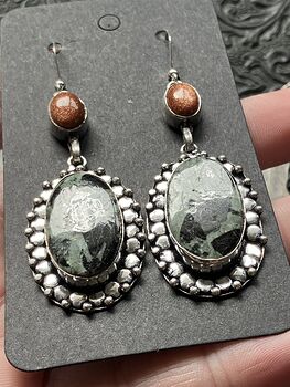 Green and Black Porphyry and Goldstone Crystal Jewelry Earrings #tVZB058bwng