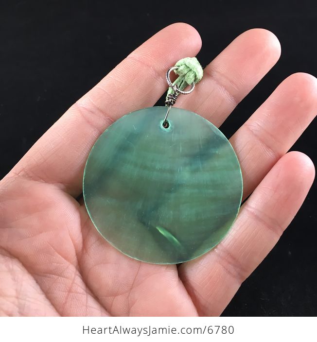 Green Mother of Pearl Nacre Shell Jewelry Pendant - #p6CXRabB694-2