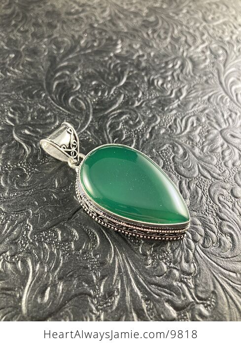 Green Onyx Agate Crystal Stone Jewelry Pendant - #jGlrhIkTwNA-1