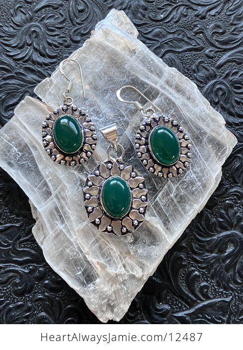 Green Onyx Chalcedony Crystal Stone Jewelry Pendant and Earrings Set - #0VFXCicuj3w-3