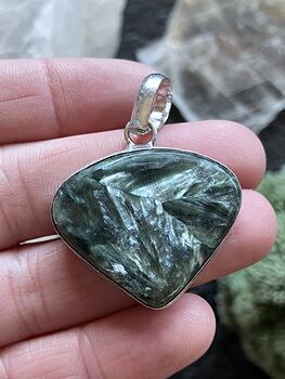 Green Seraphinite Stone Jewelry Crystal Pendant #NiNSqn0aAPo