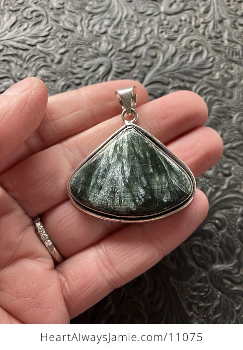 Green Seraphinite Stone Jewelry Pendant - #RMUna7U01R8-2