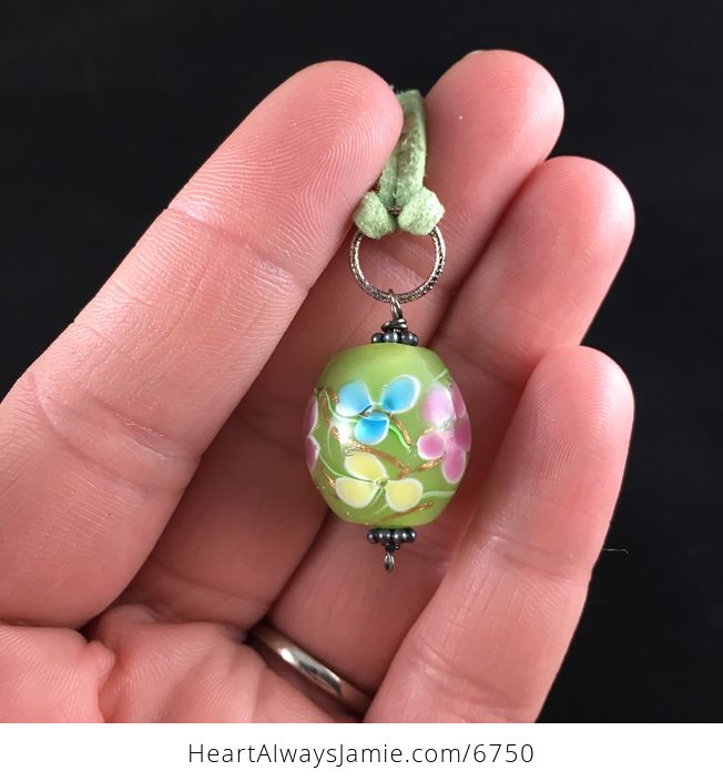 Green Spring Time Floral Lampwork Glass Jewelry Pendant Necklace - #tFowyjYN9Qg-4