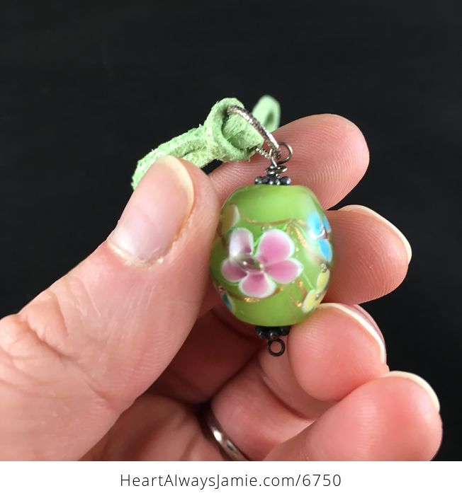 Green Spring Time Floral Lampwork Glass Jewelry Pendant Necklace - #tFowyjYN9Qg-3
