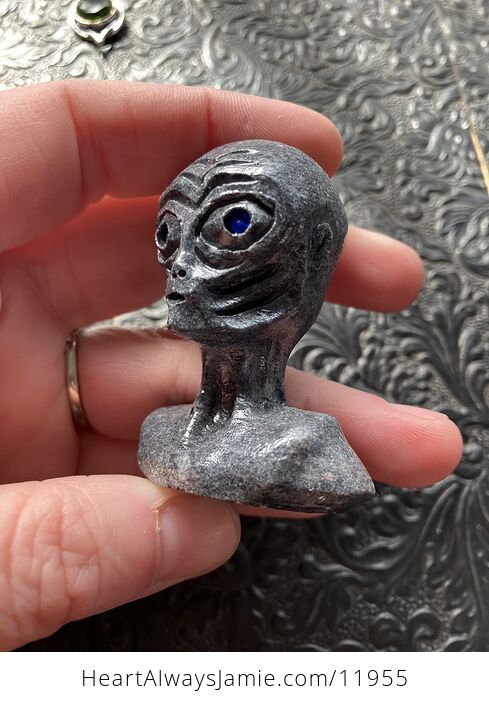 Hand Carved Alien Bust Figurine in Grey Crystal Stone - #v3WxgBzkgIQ-3