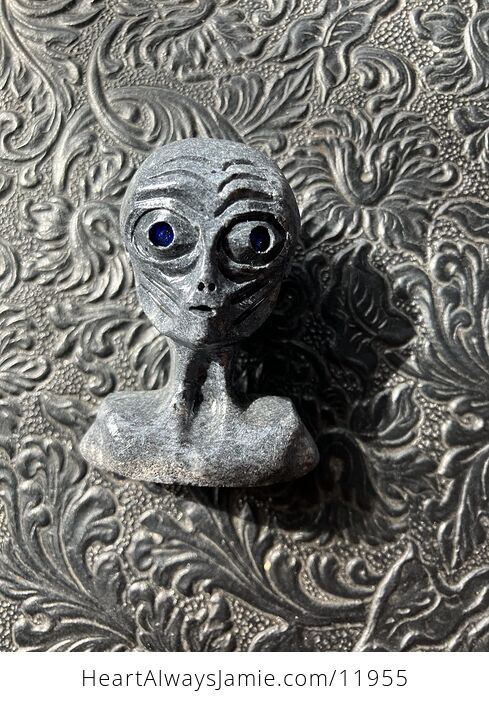 Hand Carved Alien Bust Figurine in Grey Crystal Stone - #v3WxgBzkgIQ-6