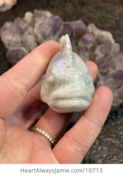 Hand Carved Crystal Stone Fish Figurine - #KtFDbIbJnAg-2