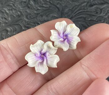 Hand Made Clay Flower Earrings in White and Purple #afTzpzxzK7o