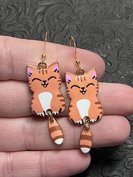 Happy Ginger Cat Dangly Tail Earrings #gSjSewN2mao