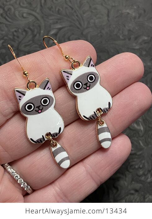 Happy Siamese Cat Dangly Tail Earrings - #nOOwnky1z00-2