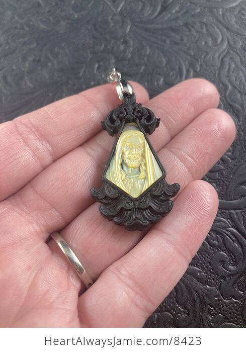Jesus Mother of Pearl and Wood Jewelry Pendant - #2YbVPkMpb9k-2