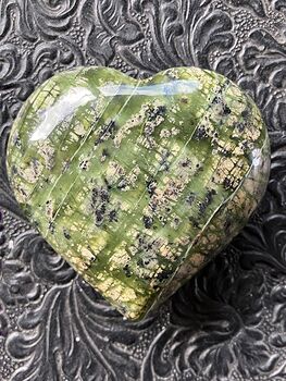 Jungle Green Serpentine Puffy Heart Carved Crystal Stone #u8ADotHQJ0o