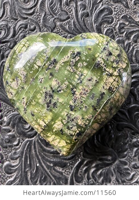 Jungle Green Serpentine Puffy Heart Carved Crystal Stone - #u8ADotHQJ0o-1